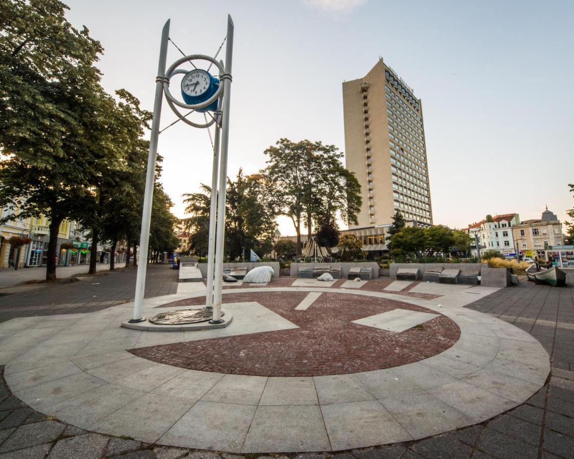 Large Flat Bulair - Excellent Location Lejlighed Burgas City Eksteriør billede
